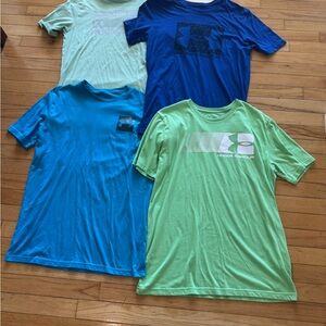 Under Armour Men’s Tees in Blue and Green. Size Medium